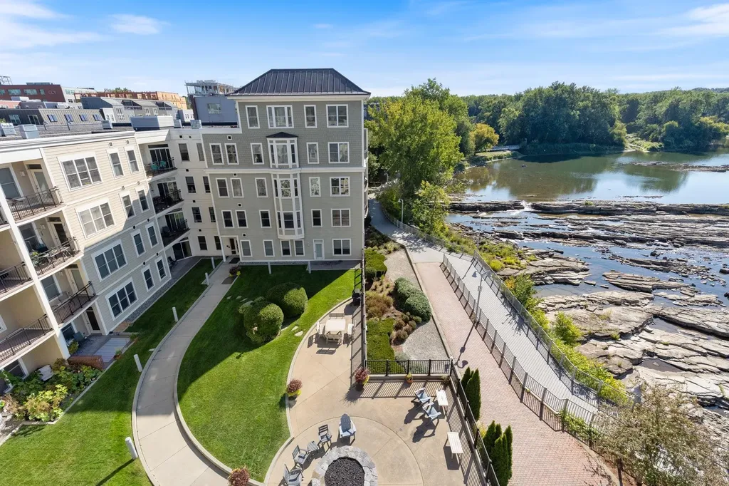 60 Winooski Falls Way Winooski VT 05404-2271