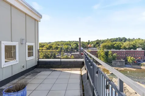 60 Winooski Falls Way Winooski VT 05404-2271