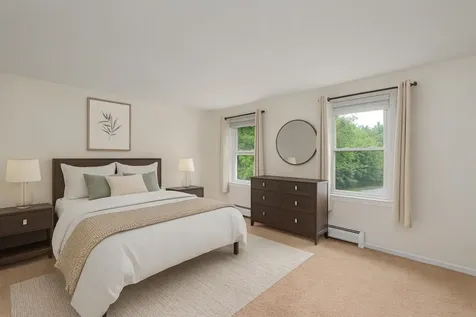 7 R Desforge Lane Derry NH 03038