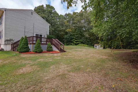 7 R Desforge Lane Derry NH 03038