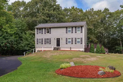 7 R Desforge Lane Derry NH 03038