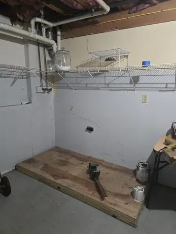 7 R Desforge Lane Derry NH 03038