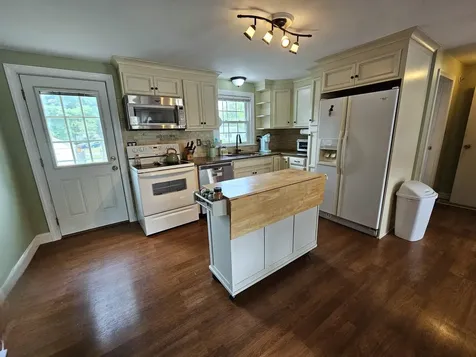 22 Townhouse Road Allenstown NH 03275