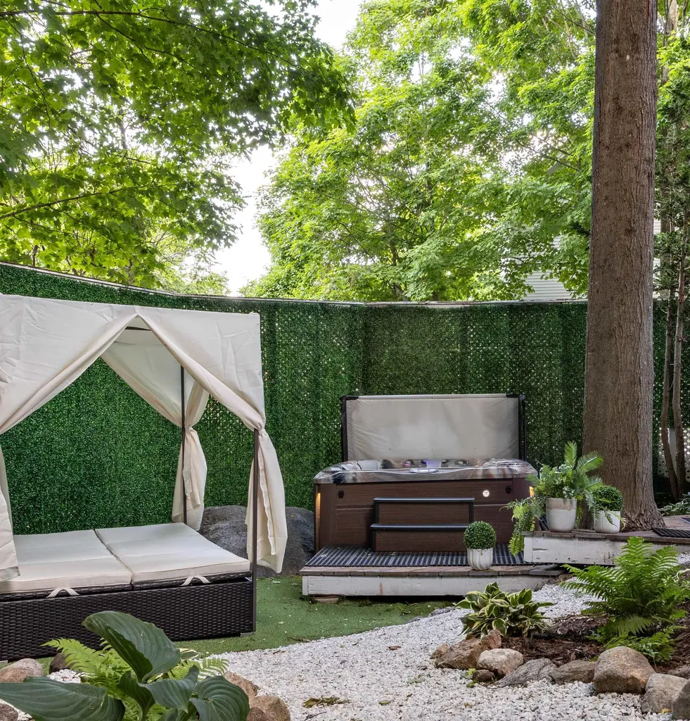 15 Highland Street Meredith NH 03253