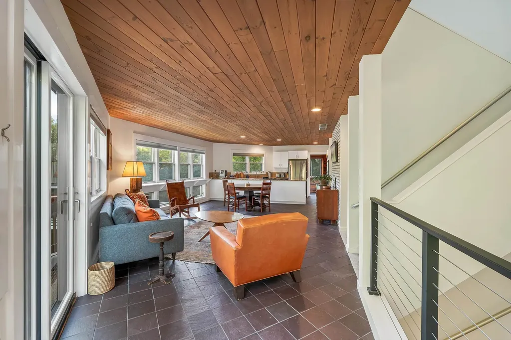 28 Sugarwood Lane Grantham NH 03753