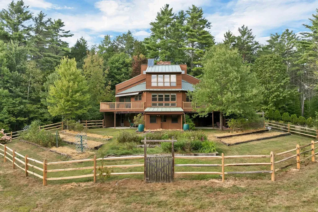 28 Sugarwood Lane Grantham NH 03753