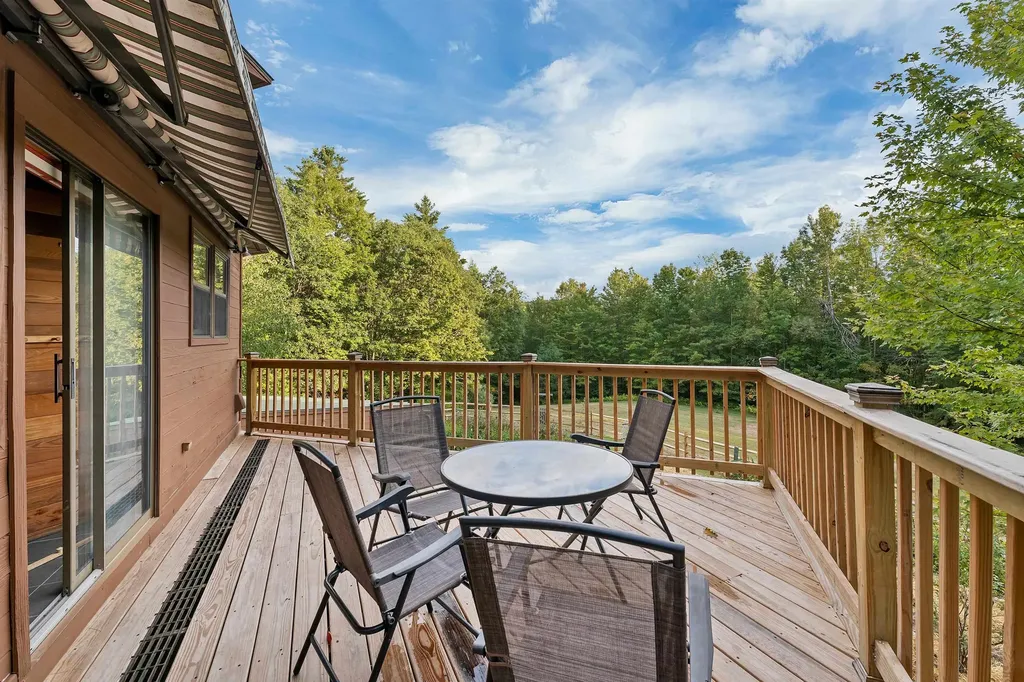 28 Sugarwood Lane Grantham NH 03753