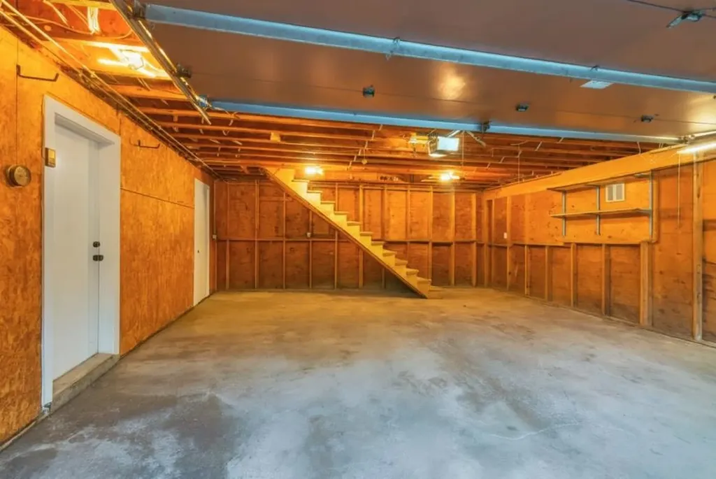 28 Sugarwood Lane Grantham NH 03753