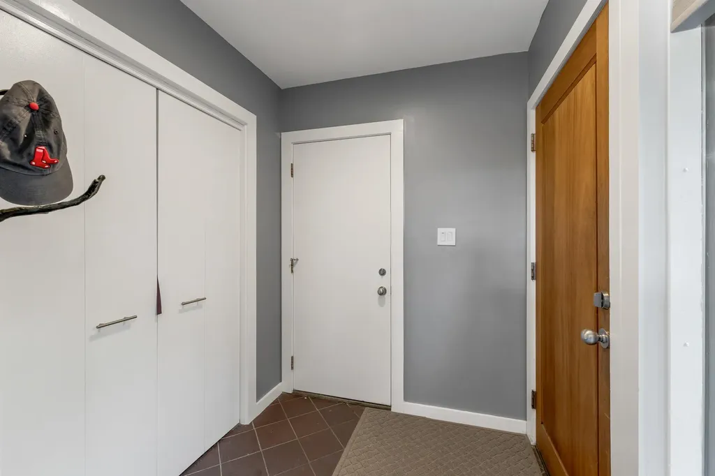 28 Sugarwood Lane Grantham NH 03753