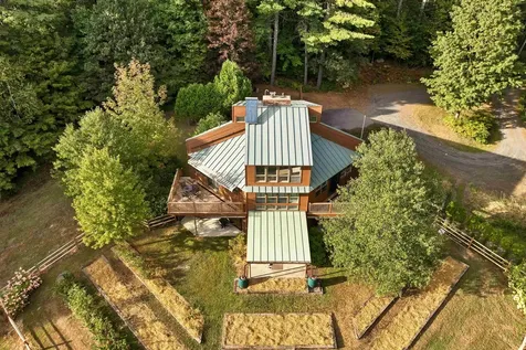 28 Sugarwood Lane Grantham NH 03753