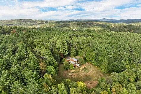 28 Sugarwood Lane Grantham NH 03753