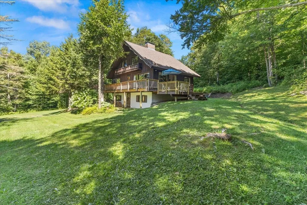 162 Smugglers View Road Cambridge VT 05464