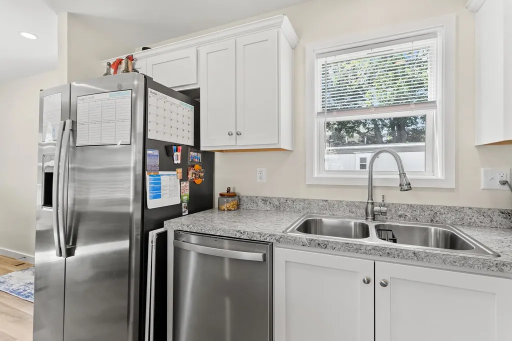 1338 Woodbury Avenue Portsmouth NH 03801