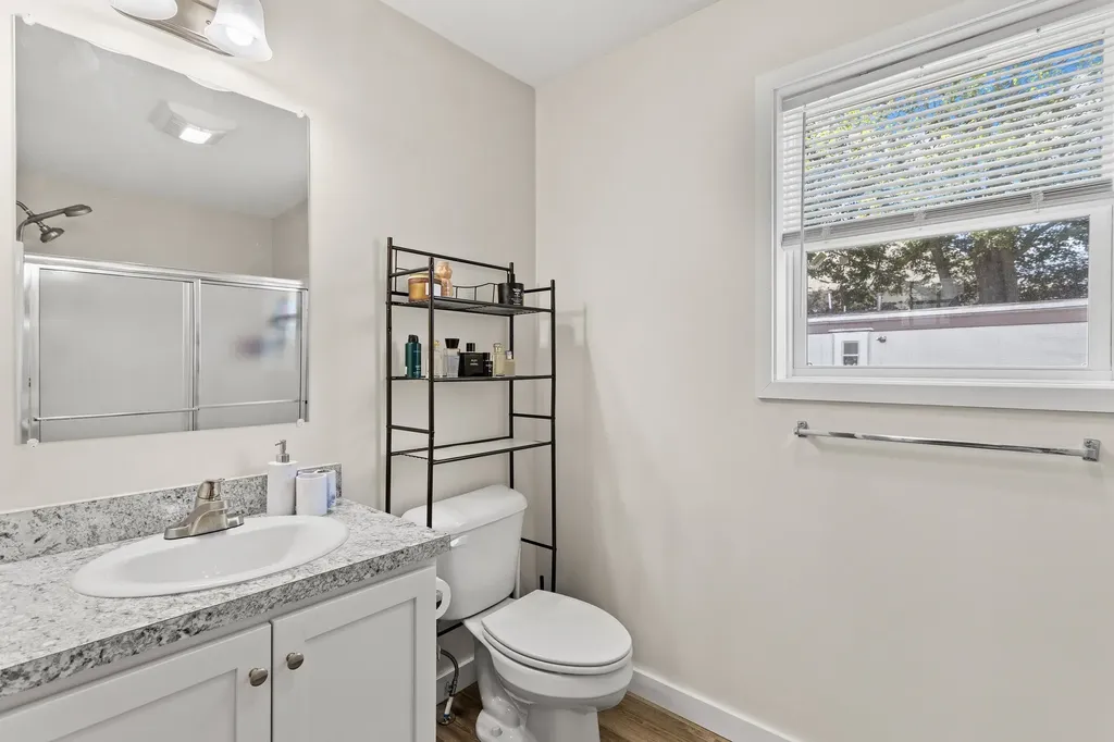 1338 Woodbury Avenue Portsmouth NH 03801