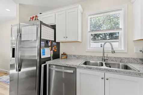 1338 Woodbury Avenue Portsmouth NH 03801