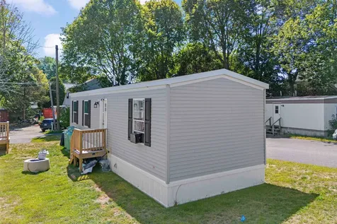 1338 Woodbury Avenue Portsmouth NH 03801