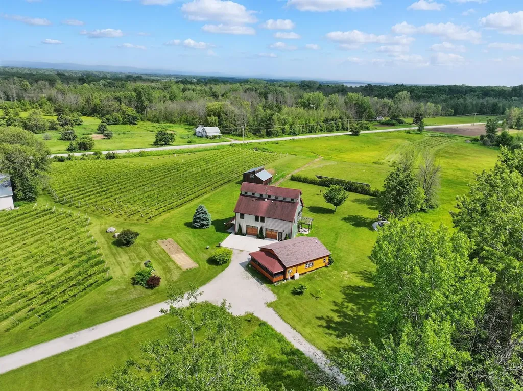 85 Shrine Road Isle La Motte VT 05463