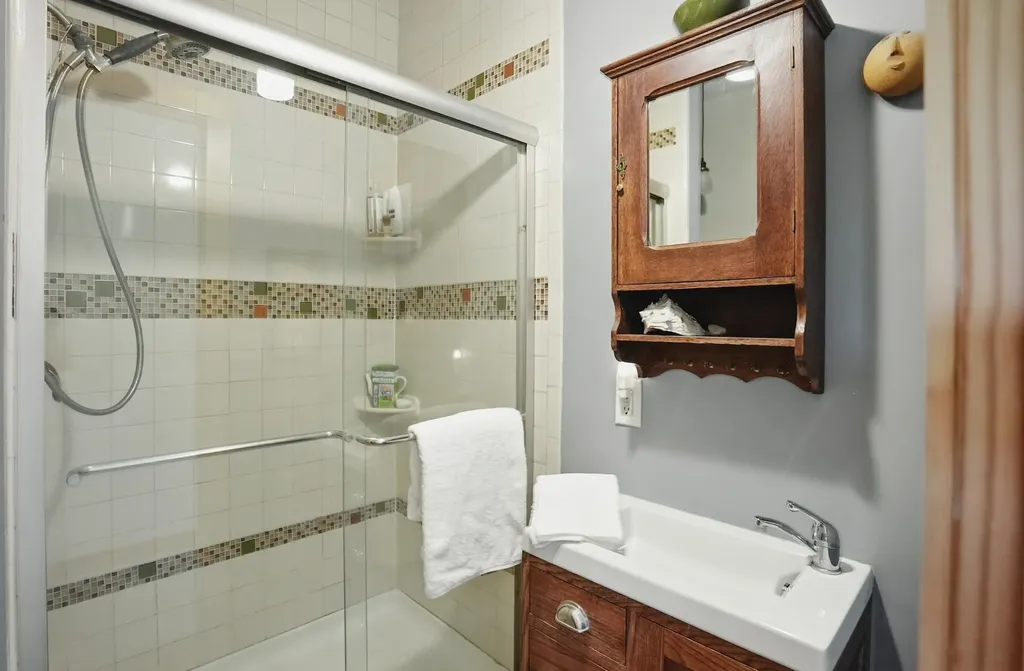 85 Shrine Road Isle La Motte VT 05463