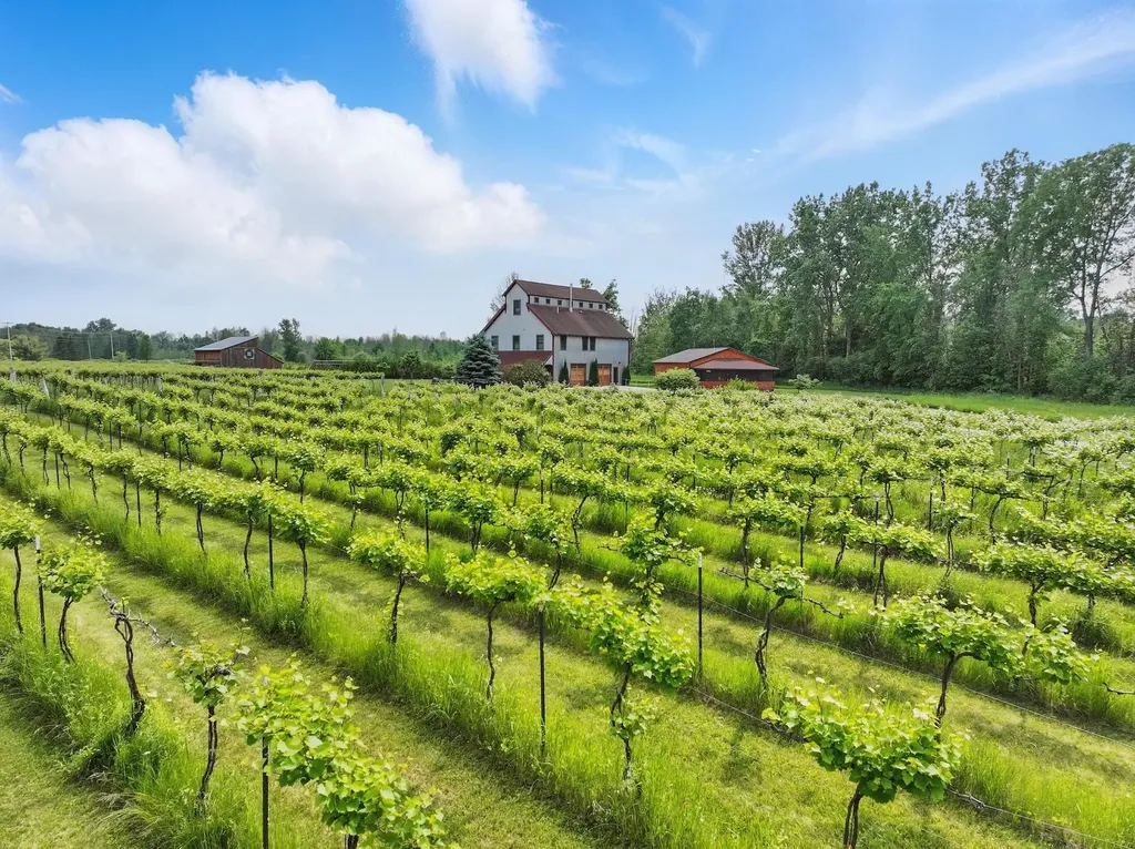 85 Shrine Road Isle La Motte VT 05463