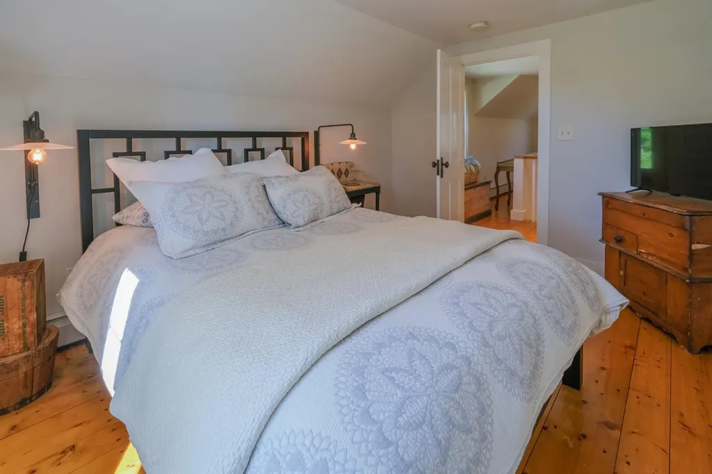 629 South Hill Road Ludlow VT 05149