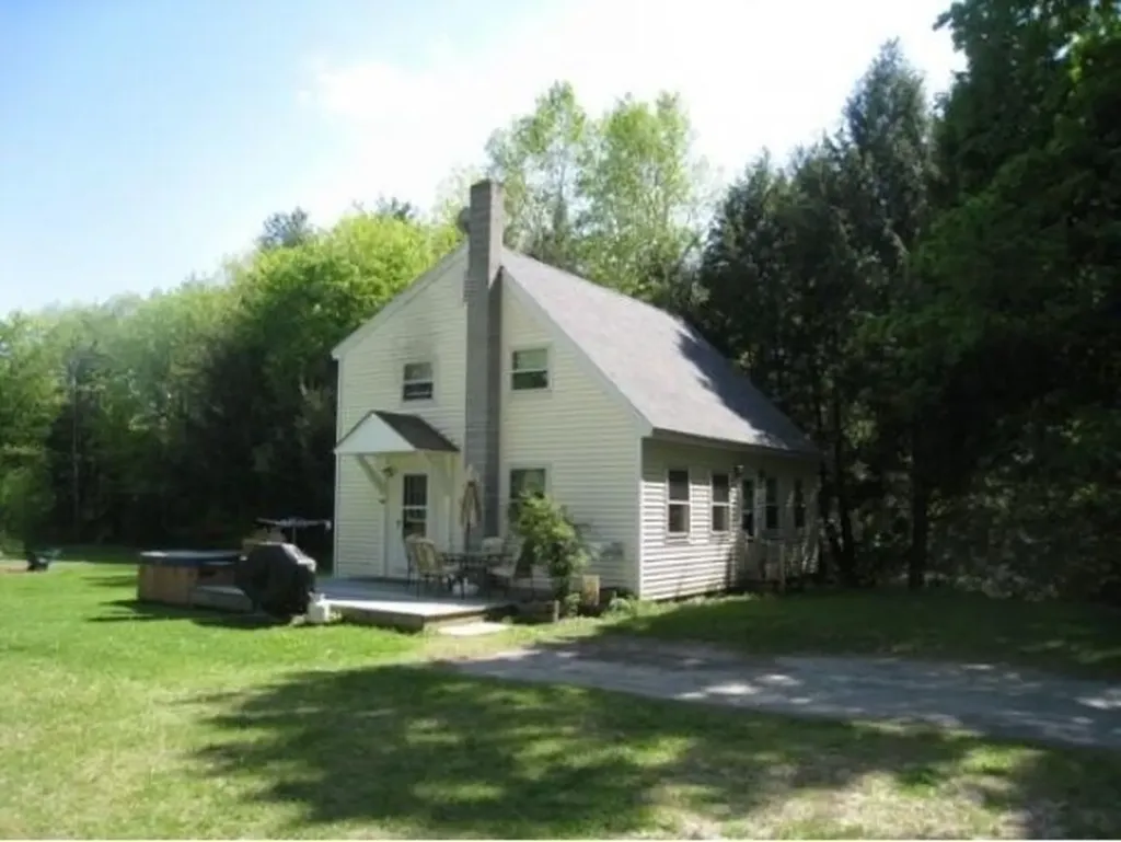 672 County Road Windsor VT 05089