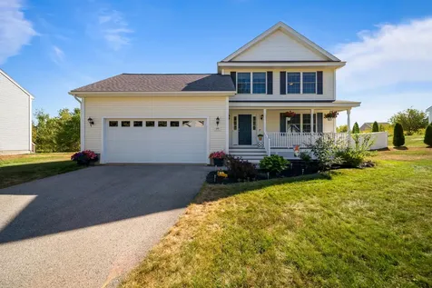 285 University Circle Hooksett NH 03106