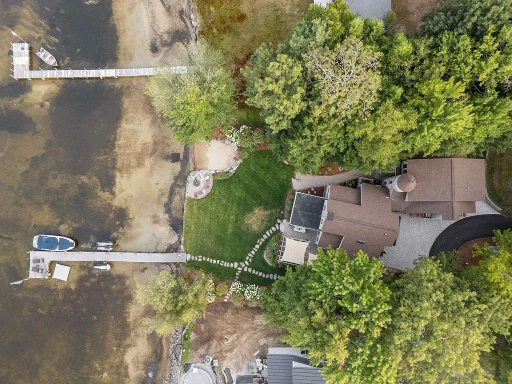 11 Geery Lane Moultonborough NH 03254