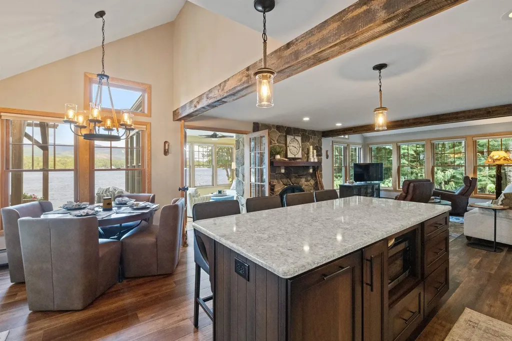 11 Geery Lane Moultonborough NH 03254