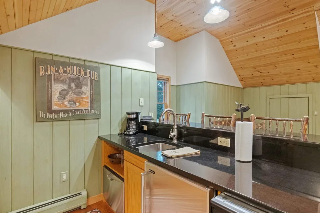 11 Geery Lane Moultonborough NH 03254