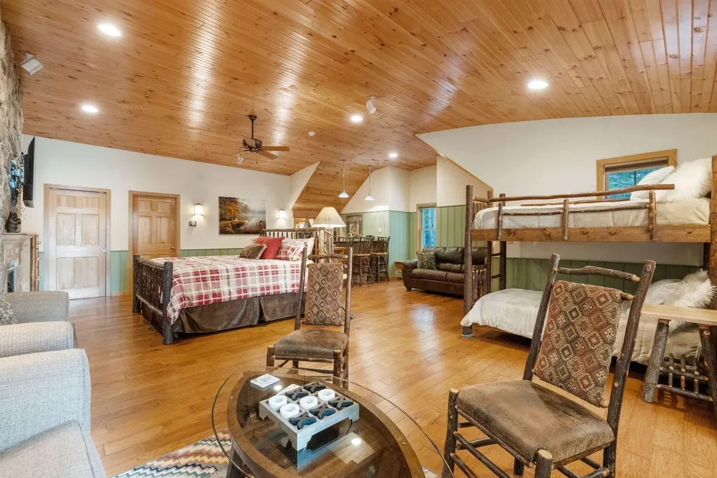 11 Geery Lane Moultonborough NH 03254