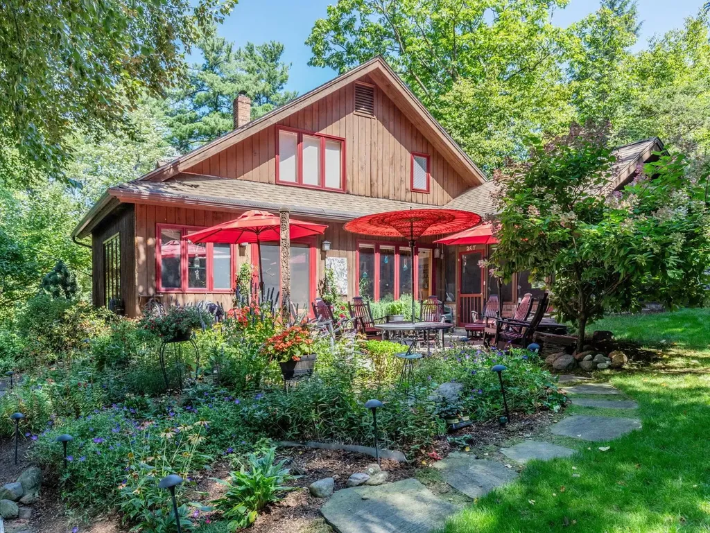 267 South Cove Road Burlington VT 05401