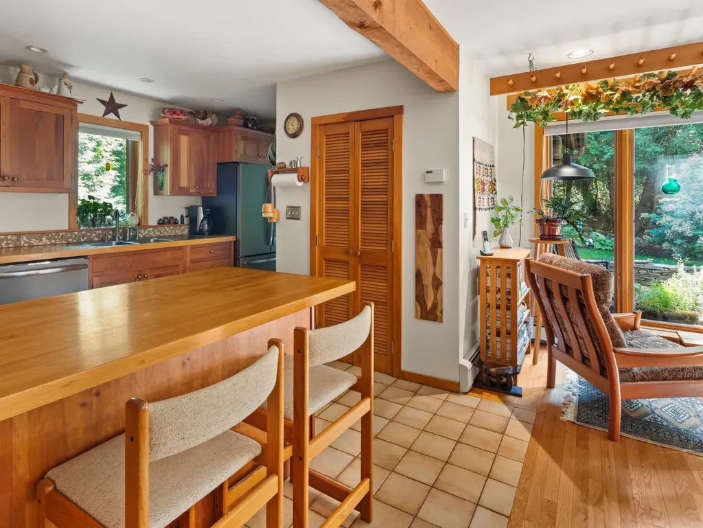 267 South Cove Road Burlington VT 05401