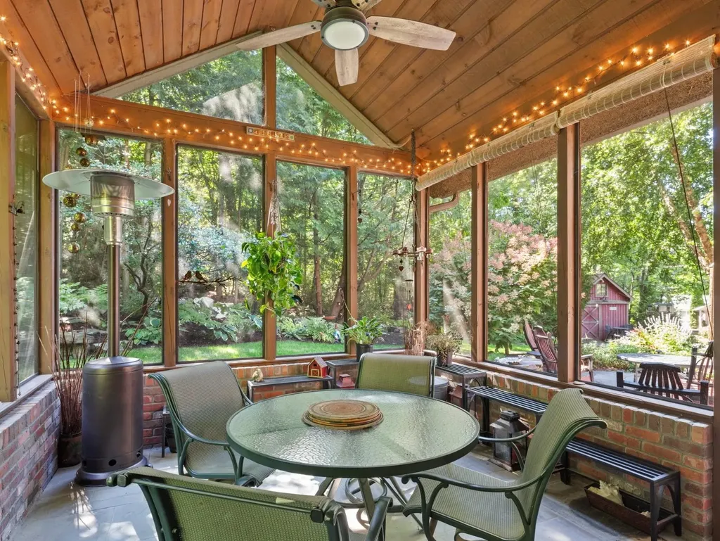 267 South Cove Road Burlington VT 05401