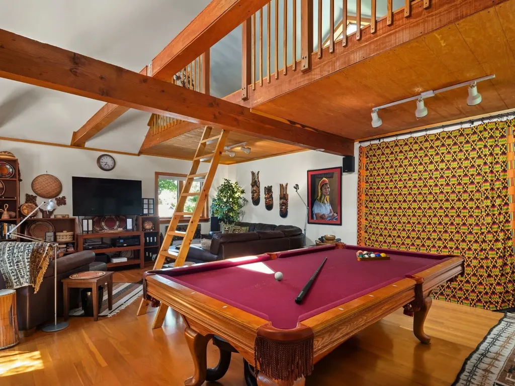 267 South Cove Road Burlington VT 05401