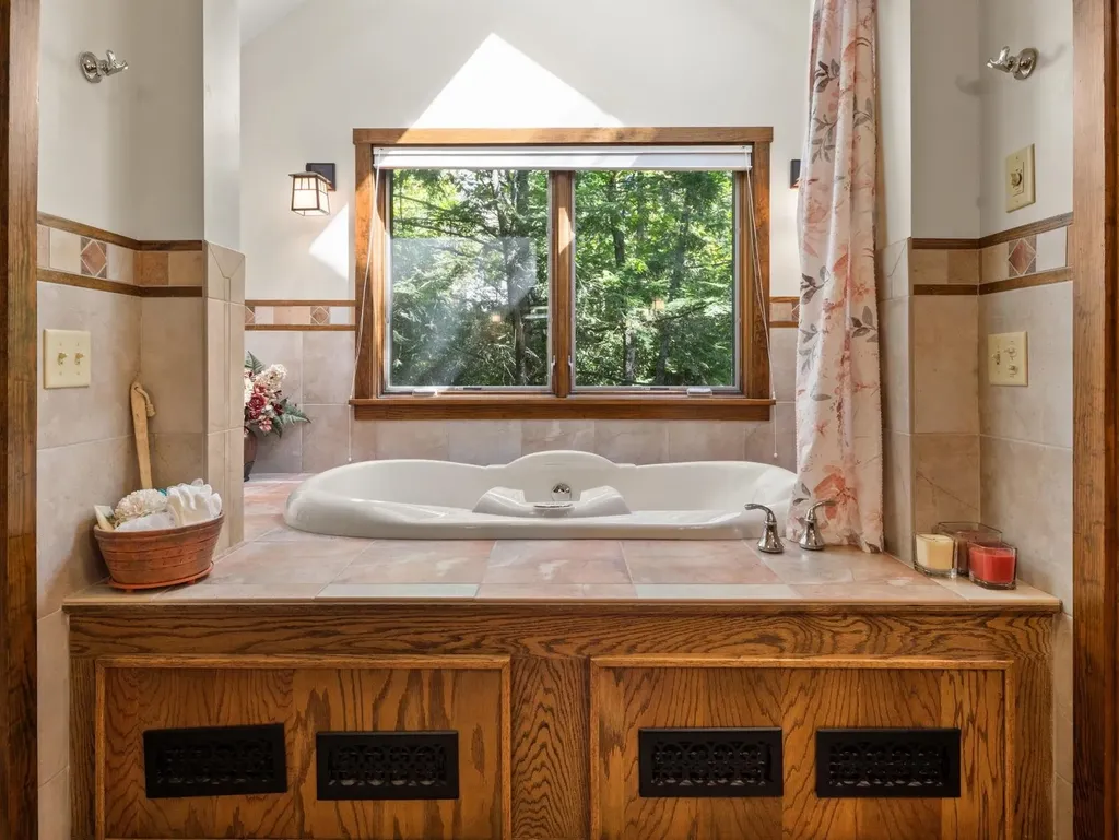 267 South Cove Road Burlington VT 05401