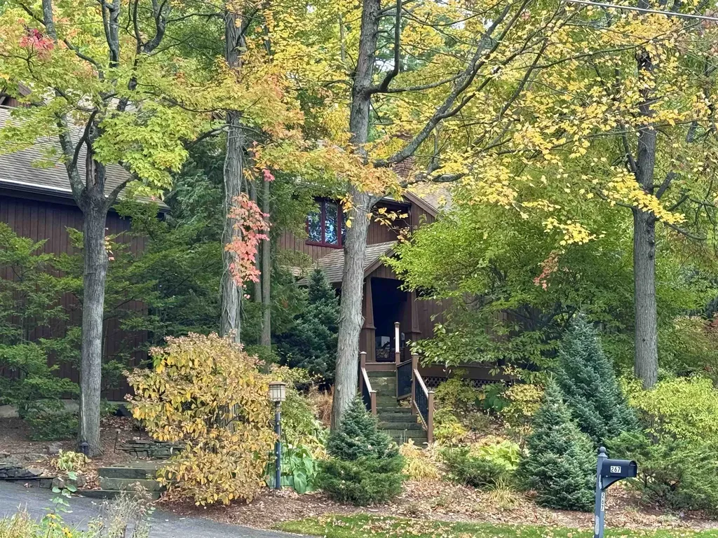 267 South Cove Road Burlington VT 05401