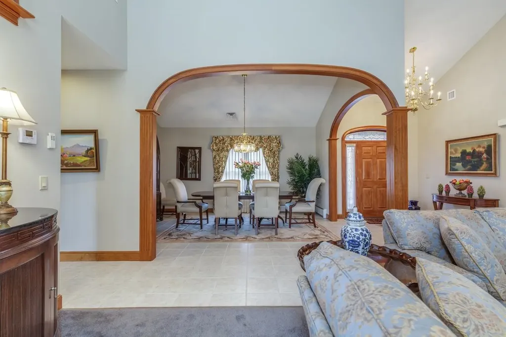 24 Foxcross Circle Concord NH 03301