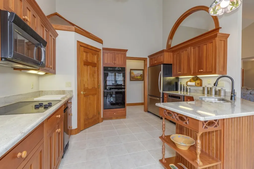 24 Foxcross Circle Concord NH 03301