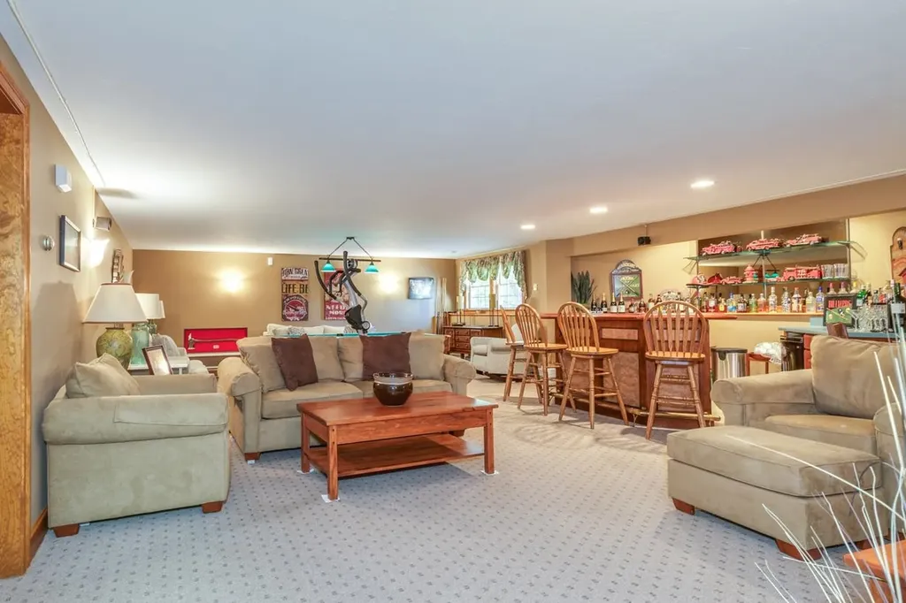 24 Foxcross Circle Concord NH 03301