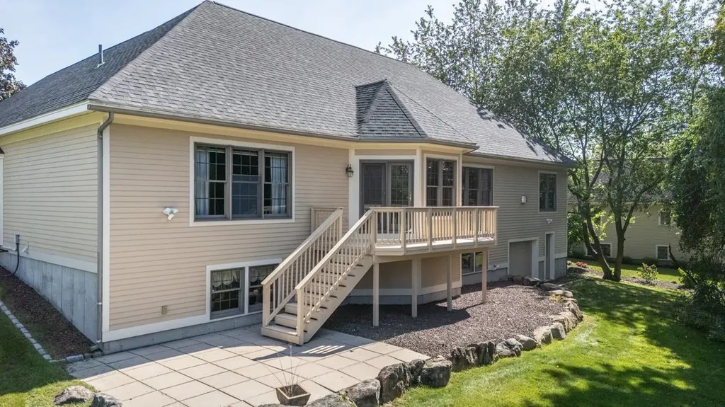 24 Foxcross Circle Concord NH 03301