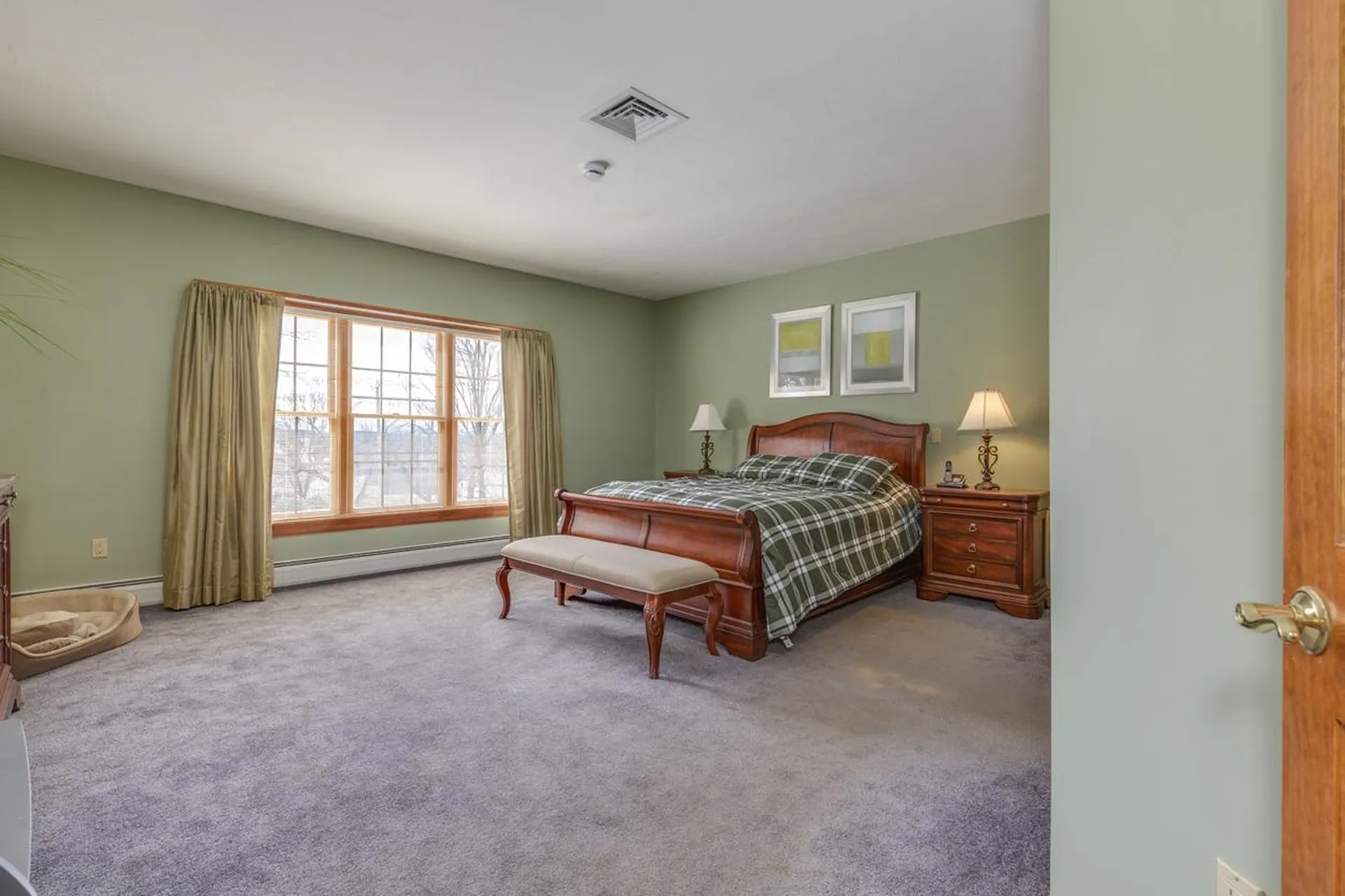 24 Foxcross Circle Concord NH 03301