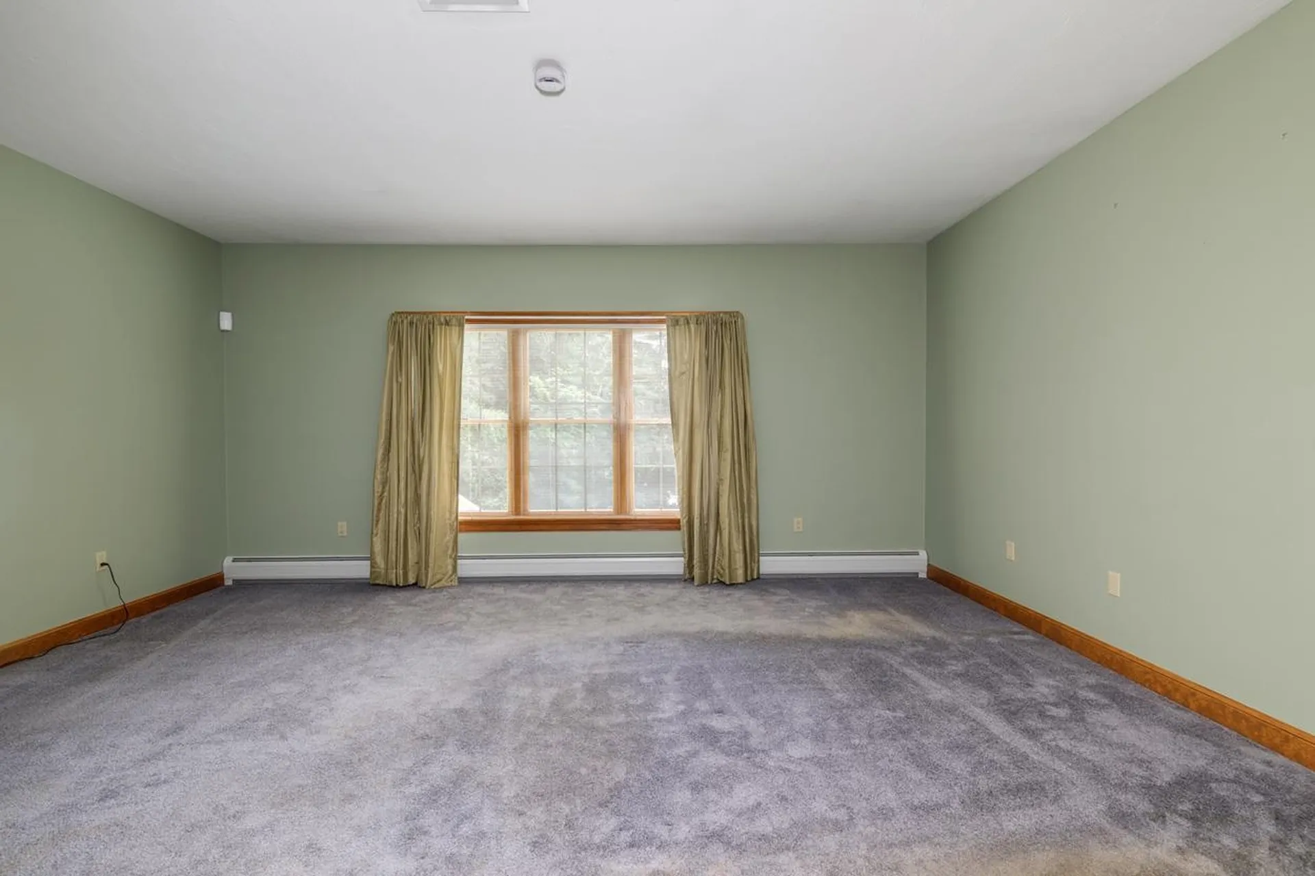 24 Foxcross Circle Concord NH 03301