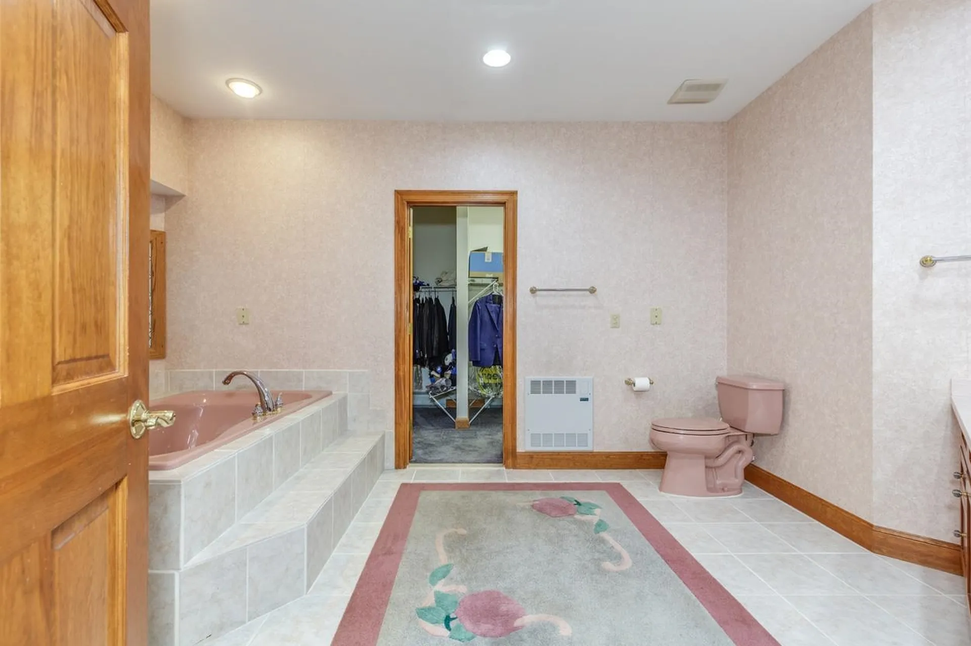 24 Foxcross Circle Concord NH 03301