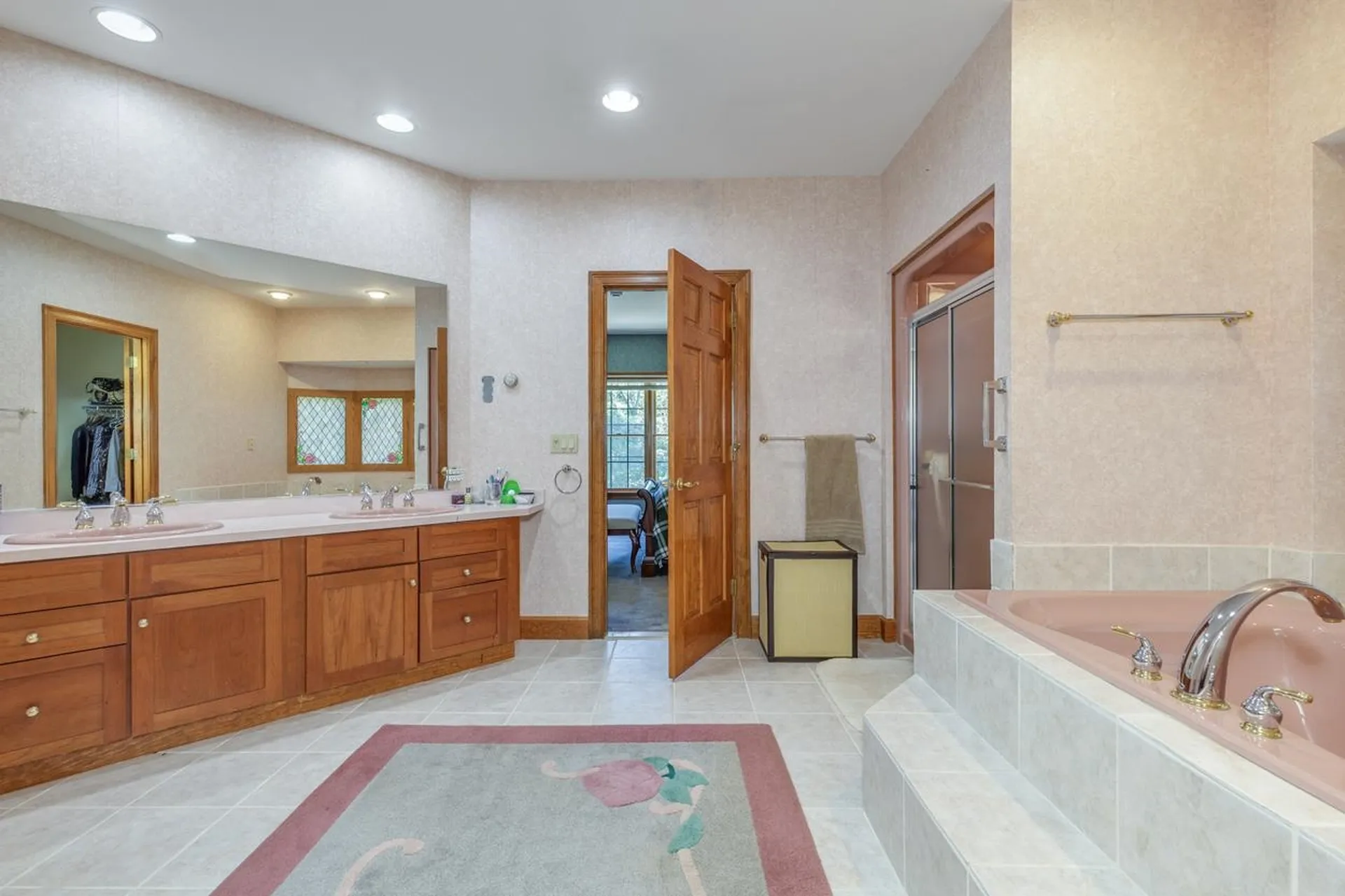 24 Foxcross Circle Concord NH 03301