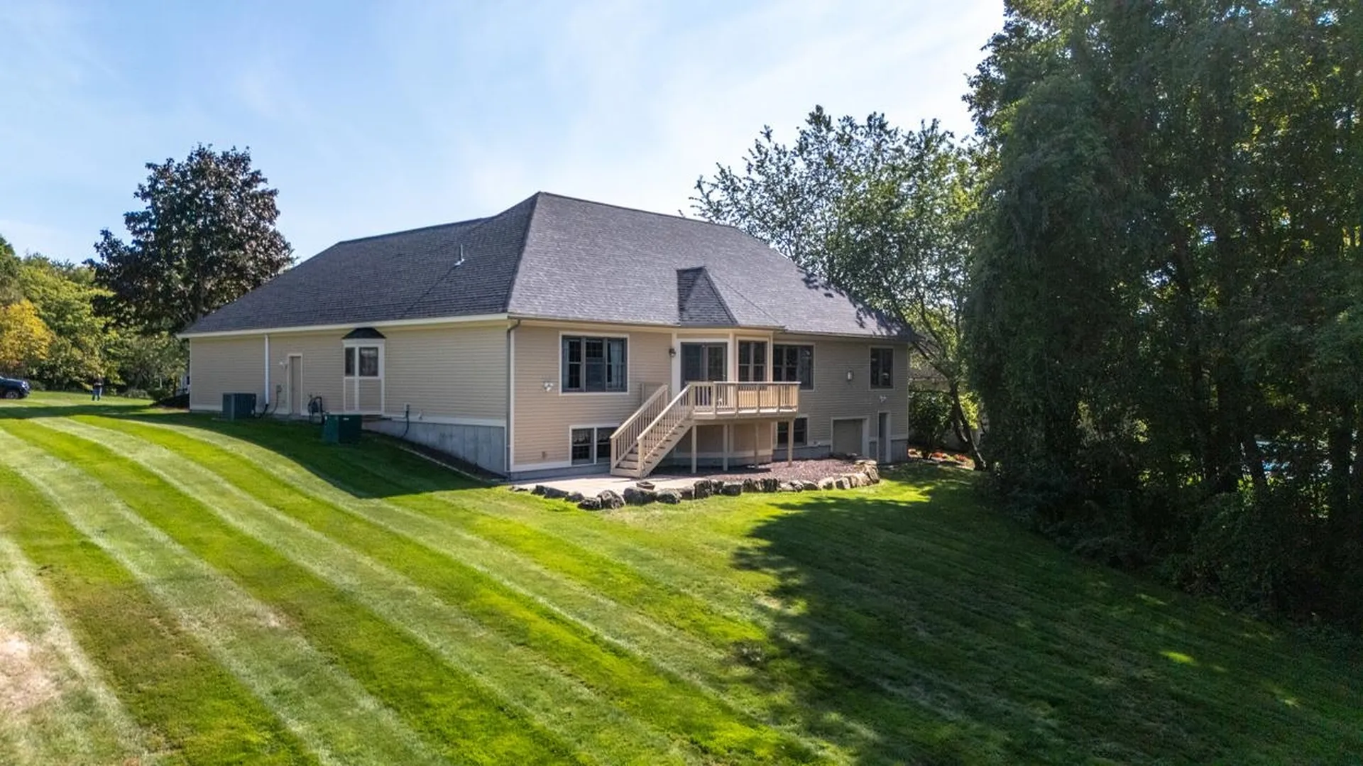 24 Foxcross Circle Concord NH 03301