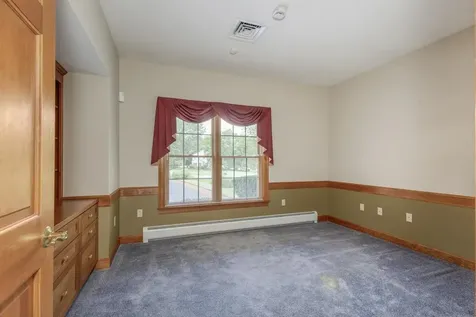 24 Foxcross Circle Concord NH 03301