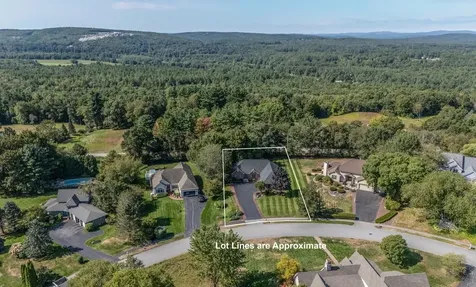 24 Foxcross Circle Concord NH 03301