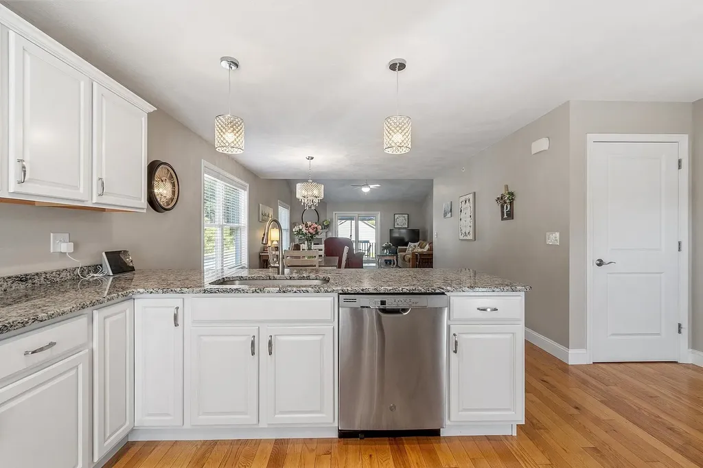 1 Redwood Road Pelham NH 03076