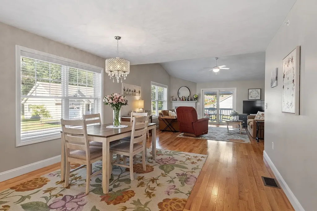 1 Redwood Road Pelham NH 03076