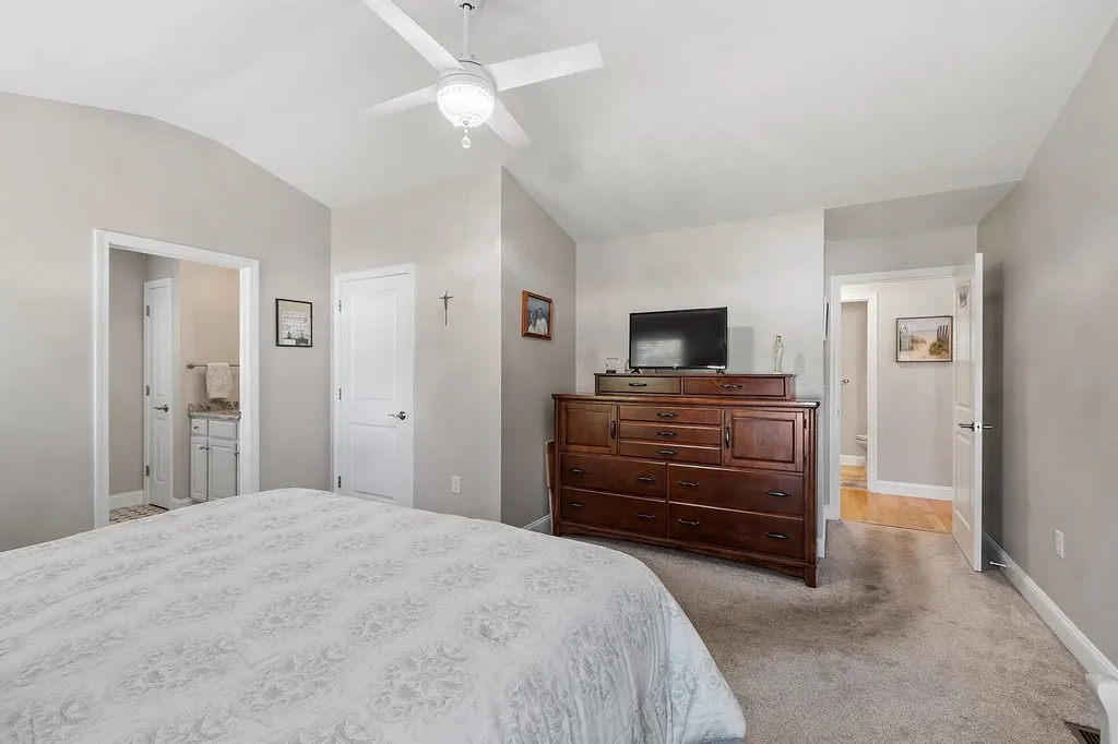 1 Redwood Road Pelham NH 03076